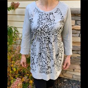 Style&Co grey with black petals long sweater, long sleeves, great condition, M